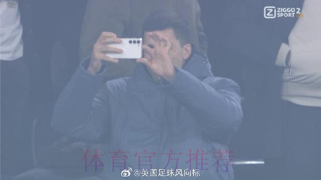 阿拉巴告别巴斯克斯:你展示了皇马队徽的意义 阿拉巴告别巴斯克斯:你展示了皇马队徽的意义